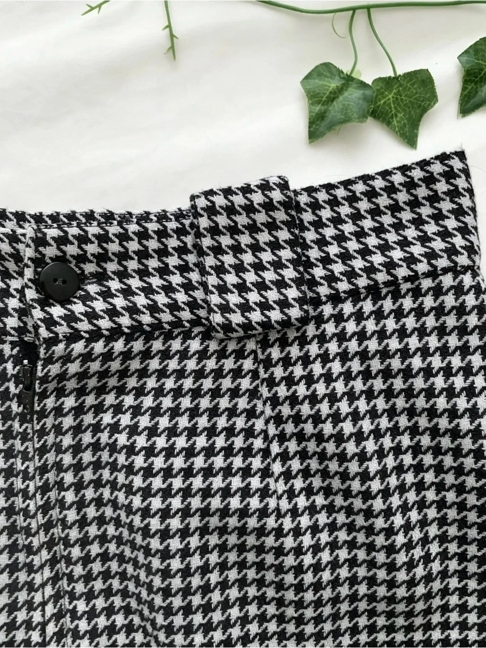 Retro 90s Classic Wool Blend Mini Pencil Skirt